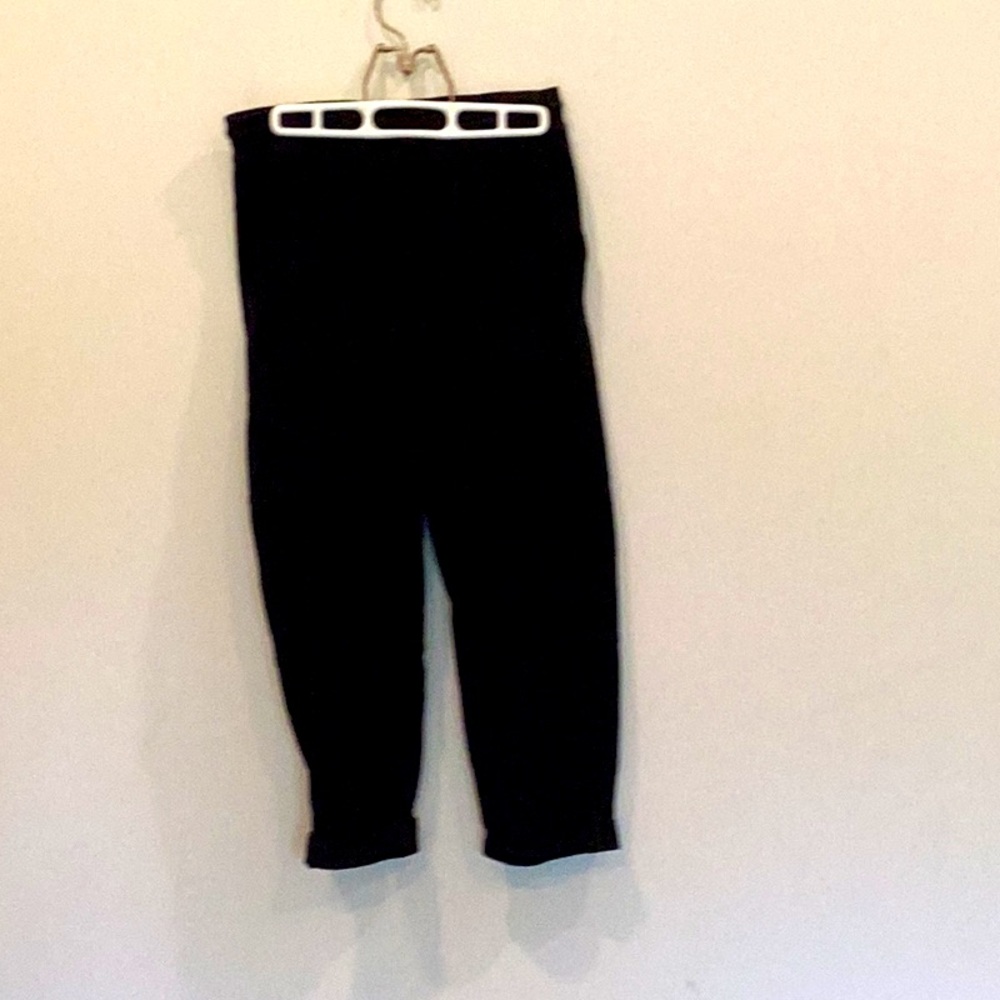 3 DOT Black drawstring textured Cotton cropped cuffed pant.